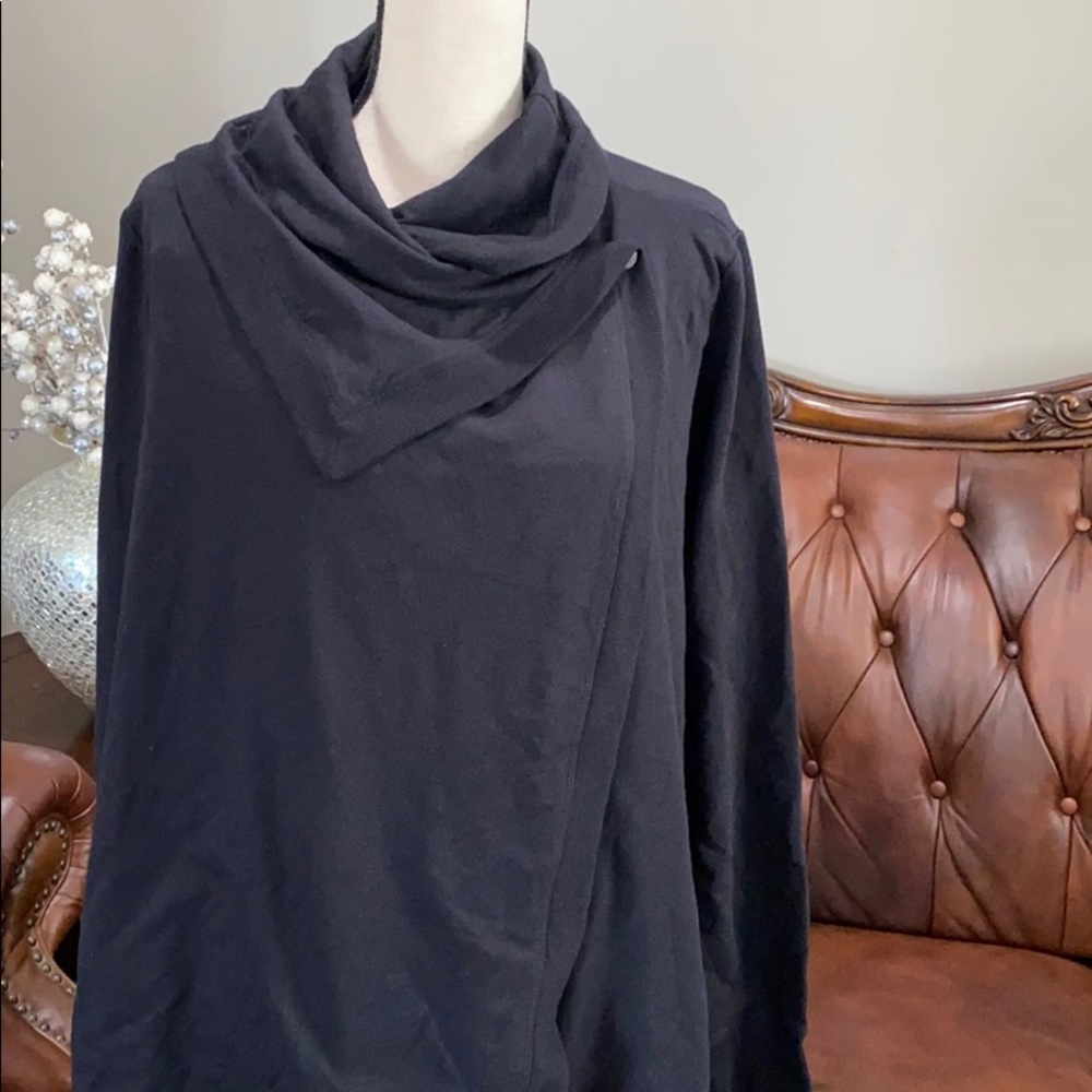 Ideology
Snap-Front Wrap - Picture 4 of 5